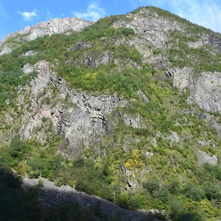 Skogshytte بيت للعطل Bjordal (Hoyanger)